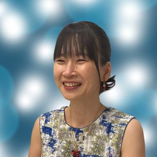 �N���X�^���^�z�搶